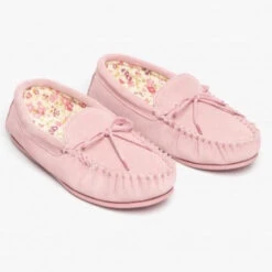 Ladies Lily Soft Suede Moccasin Slipper PINK LS339PK -Cheap Shoes Shop mokkers lily ladies suede moccasin slippers pink p23329 177902 medium 793da1a7 aa5d 4c84 b203 ed3168540d37